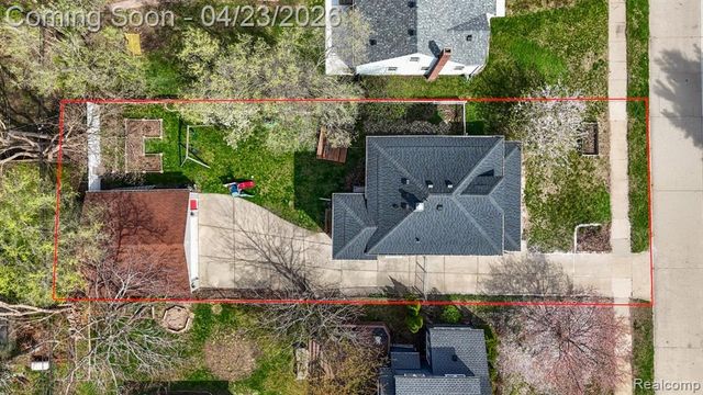 335 E Lawrence Avenue, Royal Oak, MI 48073