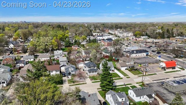 335 E Lawrence Avenue, Royal Oak, MI 48073