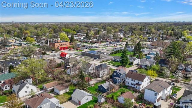 335 E Lawrence Avenue, Royal Oak, MI 48073