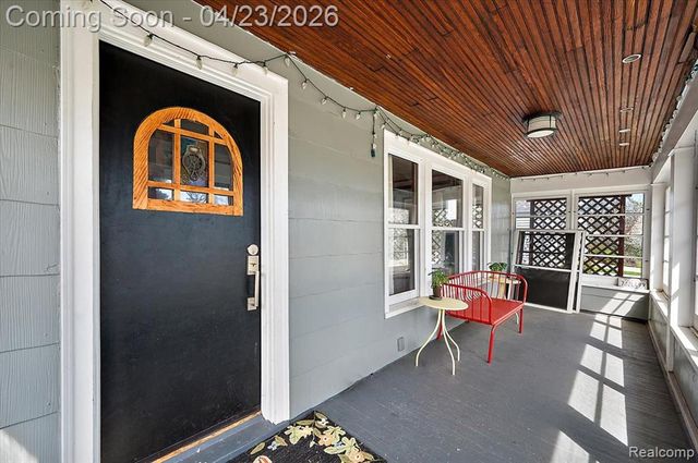 335 E Lawrence Avenue, Royal Oak, MI 48073