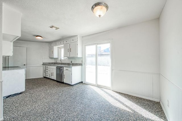 2335 W Cornell Avenue, Fresno, CA 93705