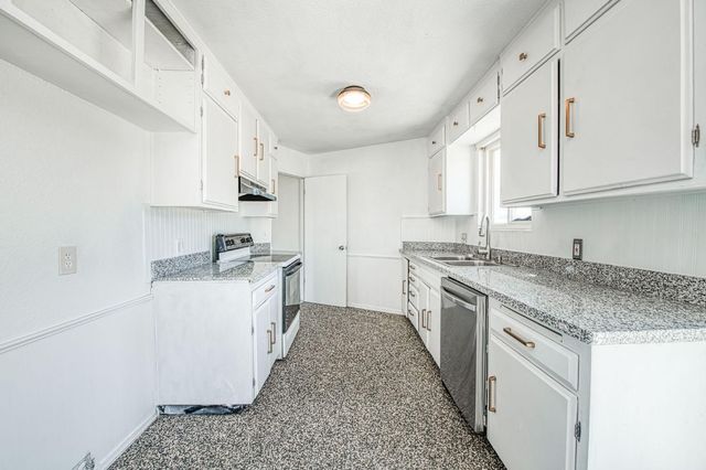 2335 W Cornell Avenue, Fresno, CA 93705