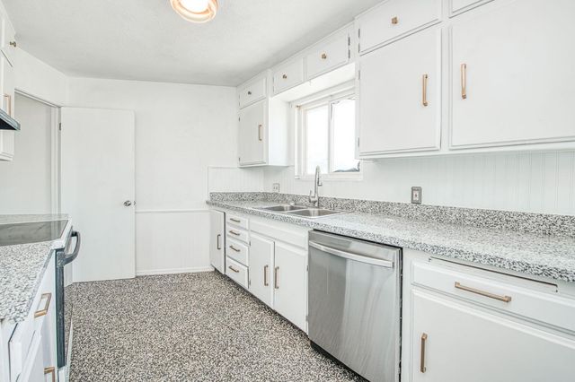 2335 W Cornell Avenue, Fresno, CA 93705