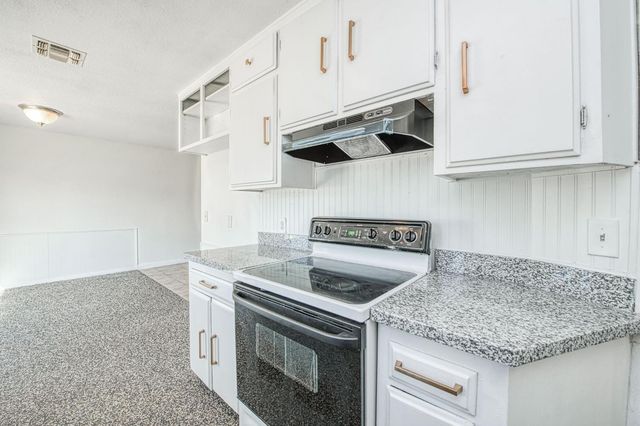 2335 W Cornell Avenue, Fresno, CA 93705