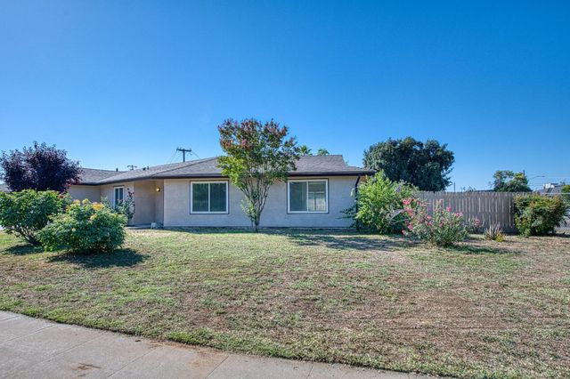 2335 W Cornell Avenue, Fresno, CA 93705