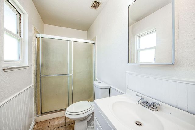 2335 W Cornell Avenue, Fresno, CA 93705