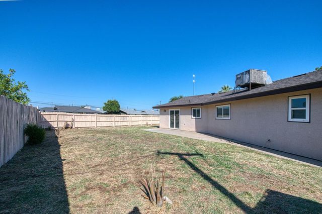 2335 W Cornell Avenue, Fresno, CA 93705