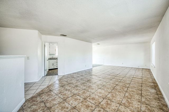 2335 W Cornell Avenue, Fresno, CA 93705
