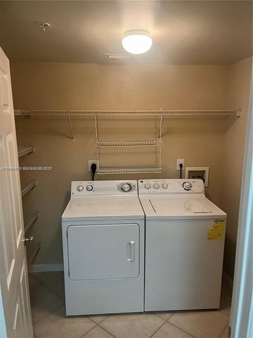 6530 Emerald Dunes Dr 206, West Palm Beach, FL 33411