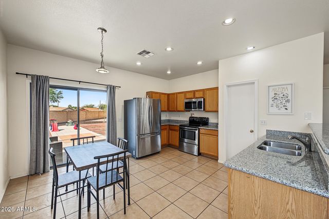 8802 S 9TH Street, Phoenix, AZ 85042