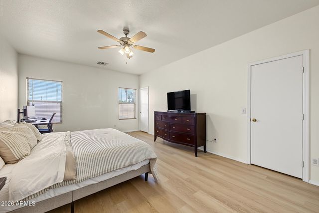 8802 S 9TH Street, Phoenix, AZ 85042