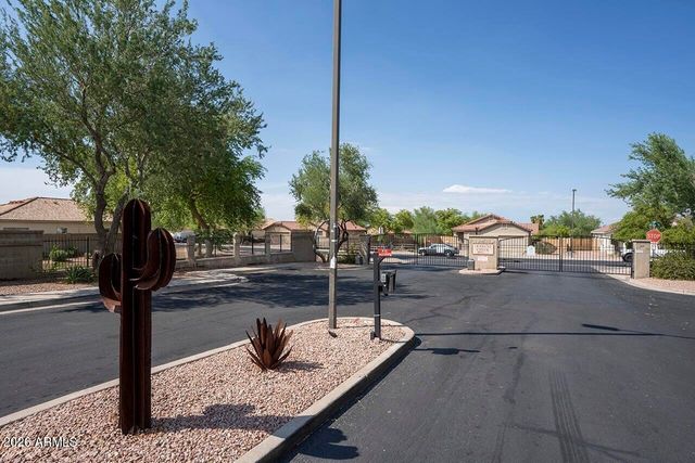 8802 S 9TH Street, Phoenix, AZ 85042