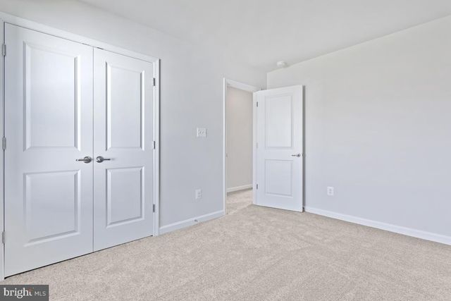 1 SUMTER AVE, Ranson, WV 25438