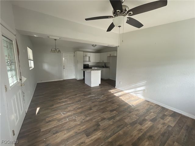 3138 2nd ST, Fort Myers, FL 33916