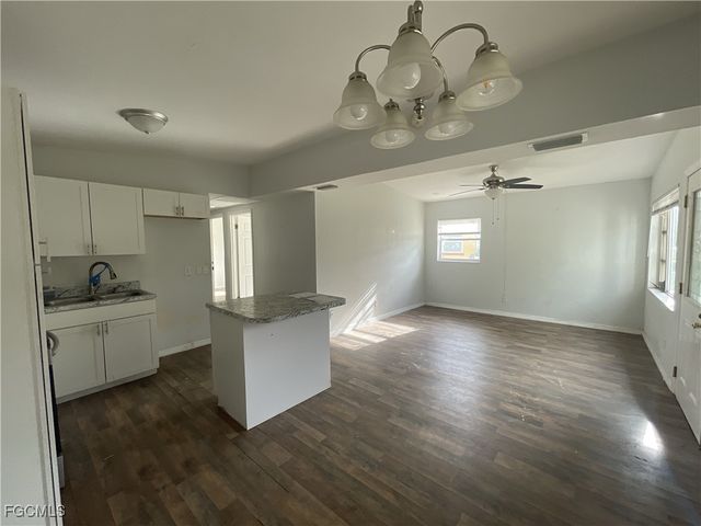 3138 2nd ST, Fort Myers, FL 33916