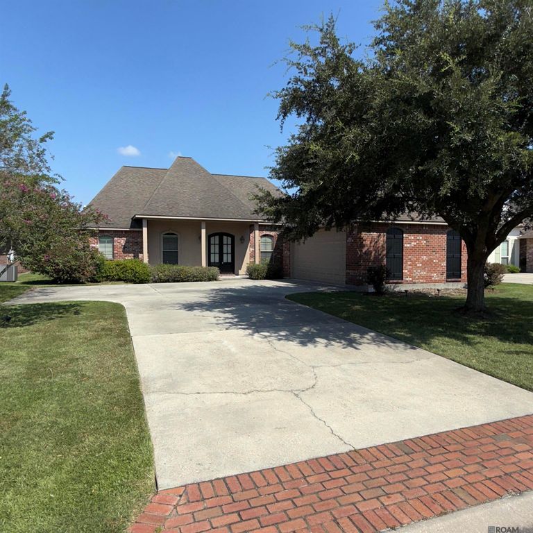 38082 Timber Trace Ct, Prairieville, LA 70769