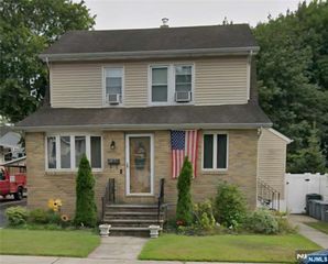 132 Maitland Avenue, Hawthorne, NJ 07506