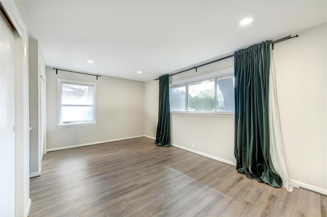 6026 Clarewood Drive, Houston, TX 77081