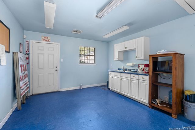 1019 Fresno, San Antonio, TX 78201