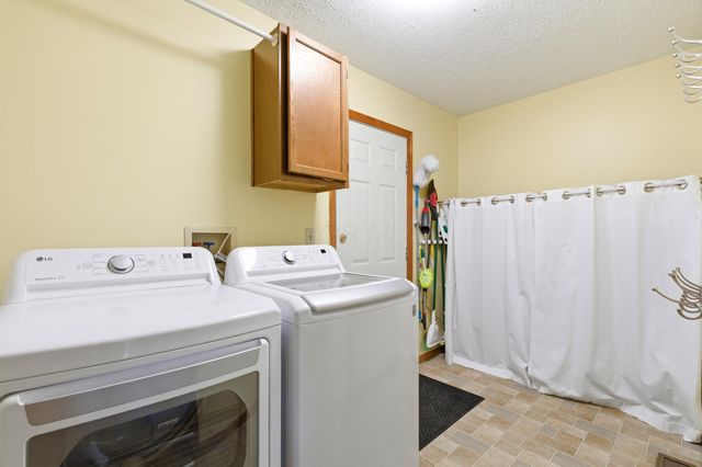 371 Field Harvest Avenue, Pickerington, OH 43147