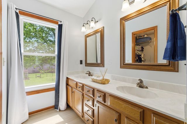 371 Field Harvest Avenue, Pickerington, OH 43147