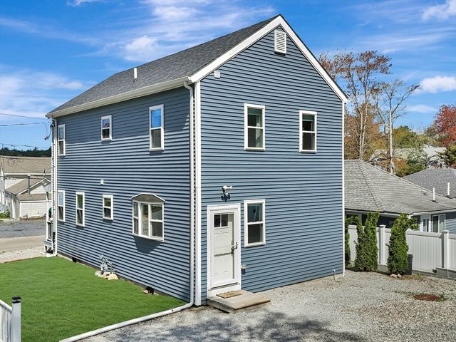 47 Woodbine Ave, Pembroke, MA 02359