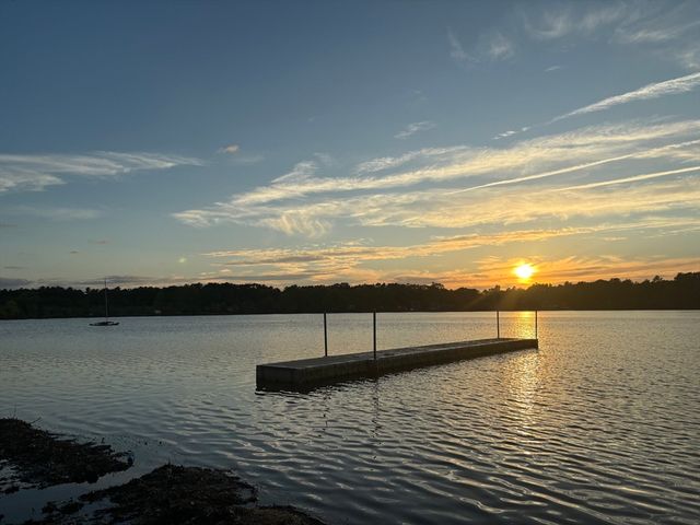 47 Woodbine Ave, Pembroke, MA 02359