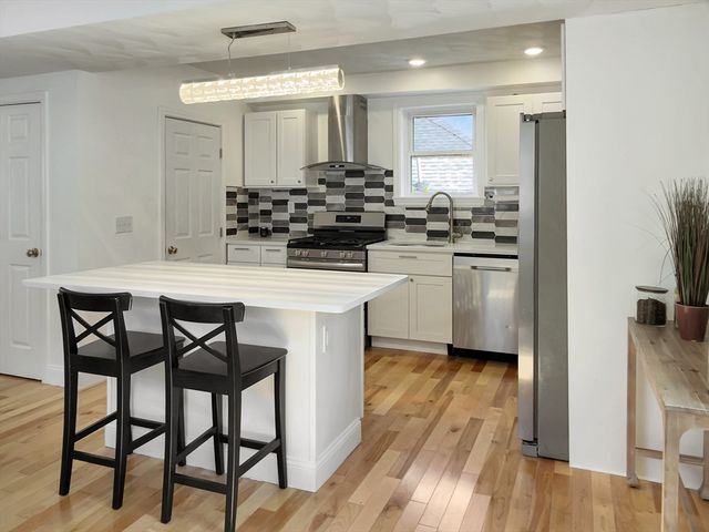47 Woodbine Ave, Pembroke, MA 02359