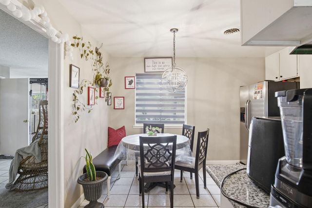 325 Ironwood Dr, Turlock, CA 95380