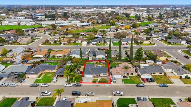 325 Ironwood Dr, Turlock, CA 95380