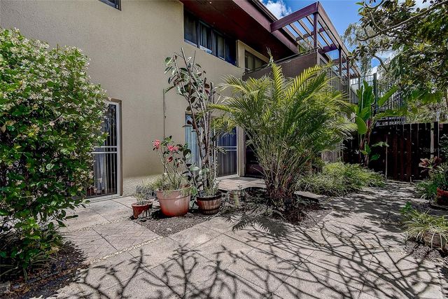860 S VILLAGE DRIVE N 106, St Petersburg, FL 33716