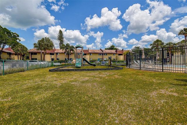 860 S VILLAGE DRIVE N 106, St Petersburg, FL 33716