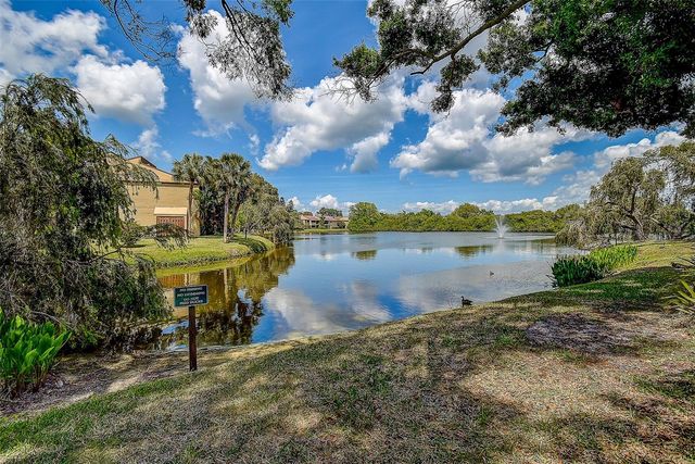 860 S VILLAGE DRIVE N 106, St Petersburg, FL 33716