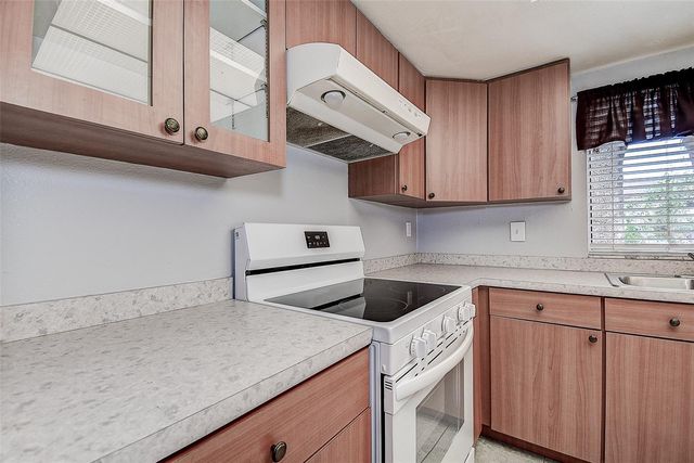 860 S VILLAGE DRIVE N 106, St Petersburg, FL 33716