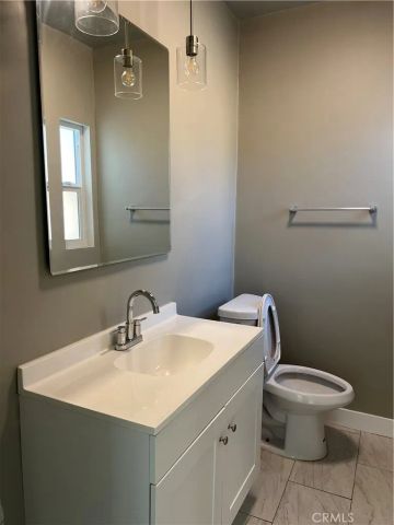 6428 S Van Ness, Los Angeles, CA 90047