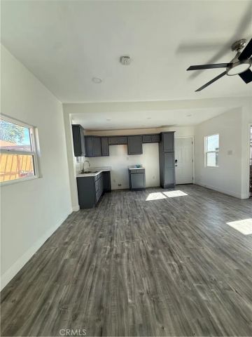 6428 S Van Ness, Los Angeles, CA 90047