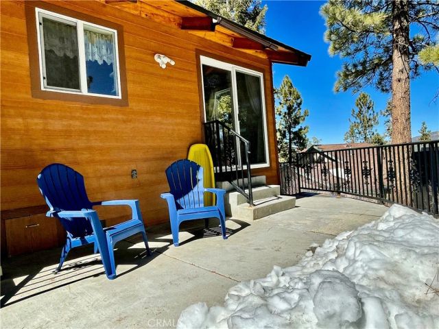 43399 Primrose Dr, Big Bear Lake, CA 92315