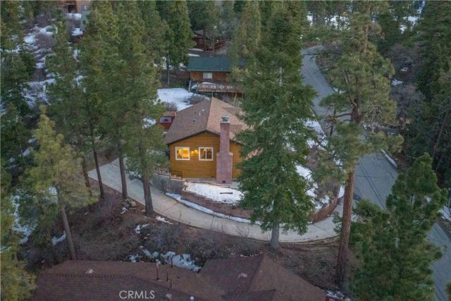 43399 Primrose Dr, Big Bear Lake, CA 92315