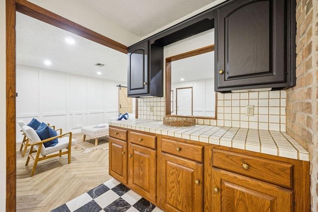 1721 Saxon Drive, Houston, TX 77018