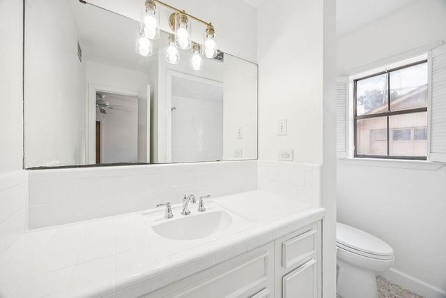 1721 Saxon Drive, Houston, TX 77018