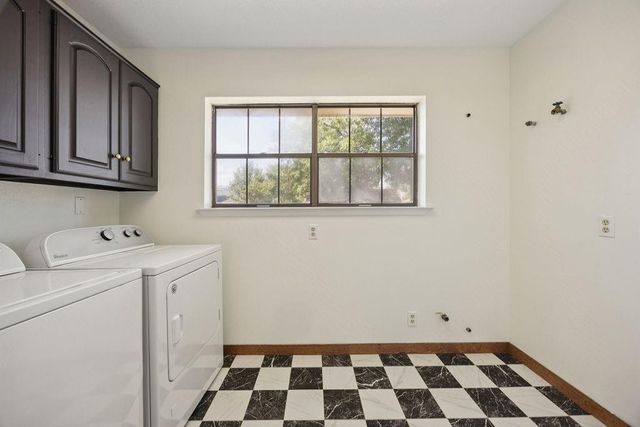 1721 Saxon Drive, Houston, TX 77018