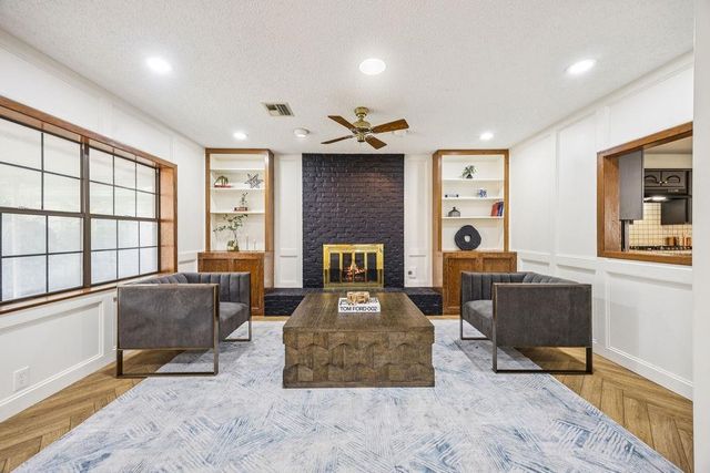 1721 Saxon Drive, Houston, TX 77018