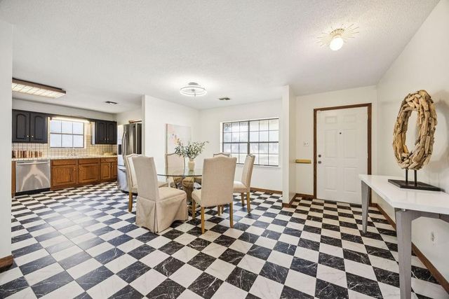 1721 Saxon Drive, Houston, TX 77018