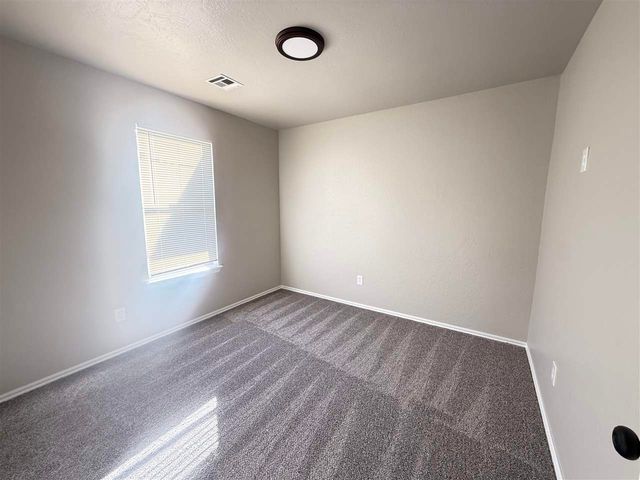 2404 SW 41st St, Lawton, OK 73505