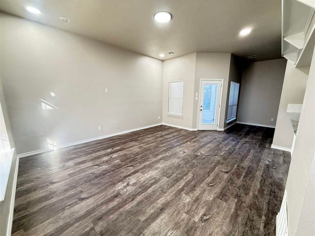 2404 SW 41st St, Lawton, OK 73505