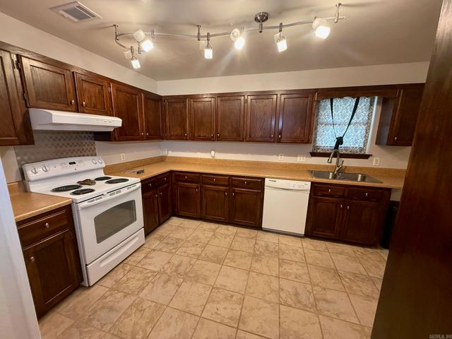 2006 Cedarwood Cove, Bryant, AR 72022