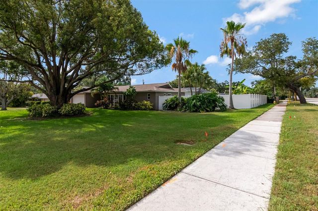 1801 OAK PARK DRIVE N, Clearwater, FL 33764