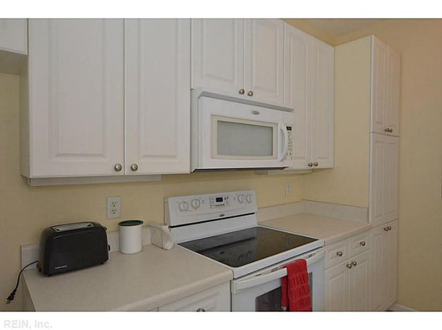 2341 Wessington DR, Virginia Beach, VA 23454