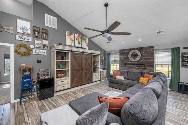 7156 SE Bishop Rd, Lawton, OK 73501