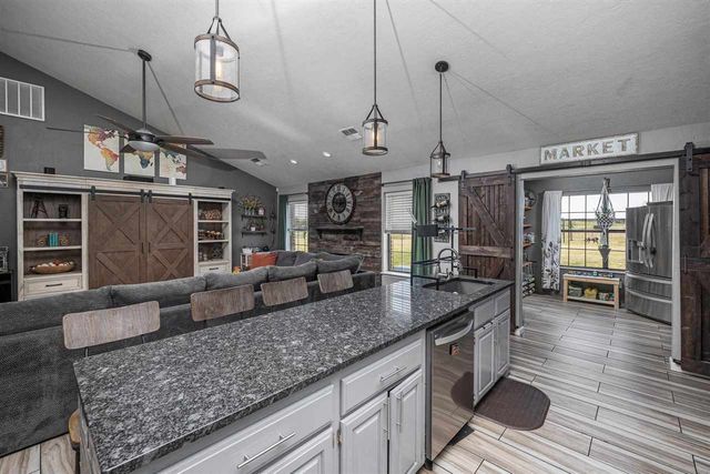 7156 SE Bishop Rd, Lawton, OK 73501